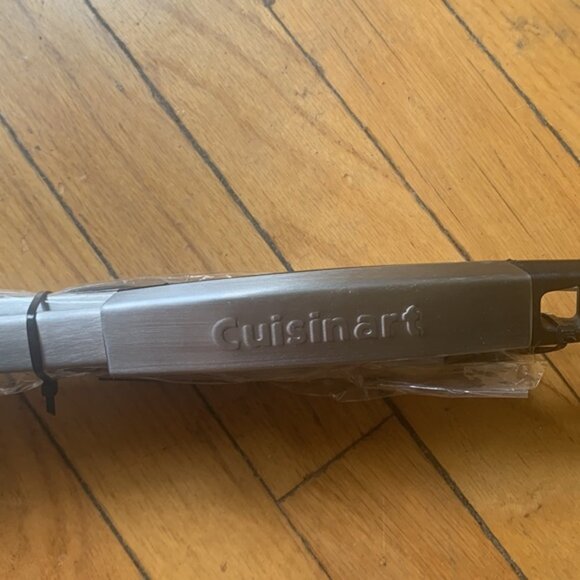 NEW charcoal grill + Cuisinart BBQ Professional Grilling Tool Set - Picture 5 of 7